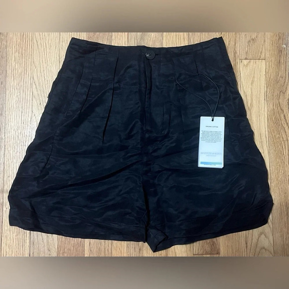 Scotch & Soda High rise mini-length shorts in black - Picture 7 of 10